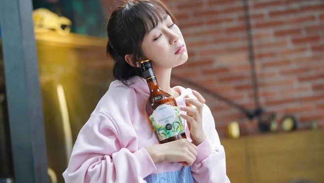 杨紫拍新电影不用替身，其实是有原因的，任贤齐张家辉起关键作用