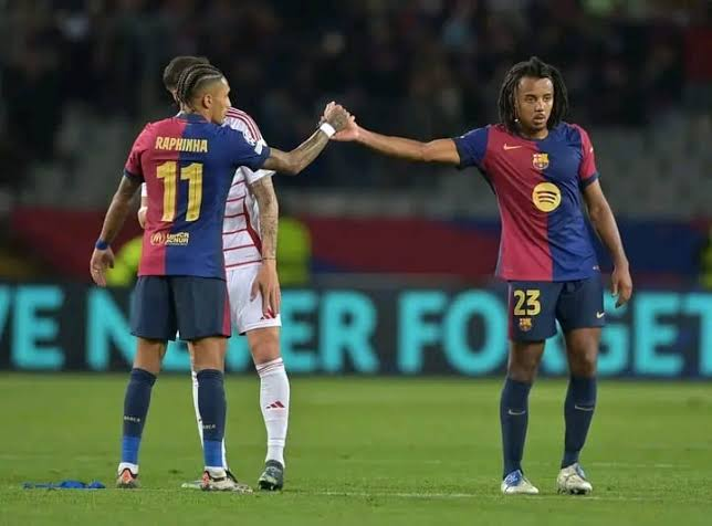 孔德、拉菲尼亚先后被换下，赛后两人亲承并无大碍