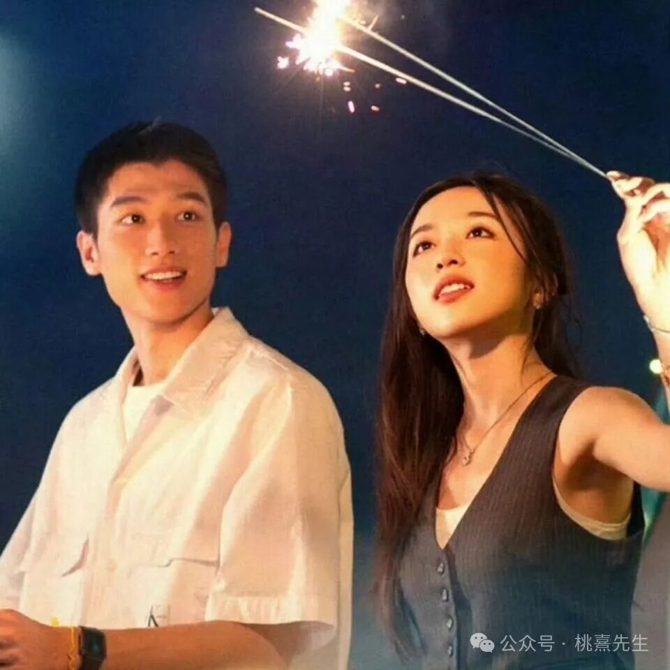 当“恋综千金”遇上“圈内女王”:翁青雅与朱珠的尴尬采访