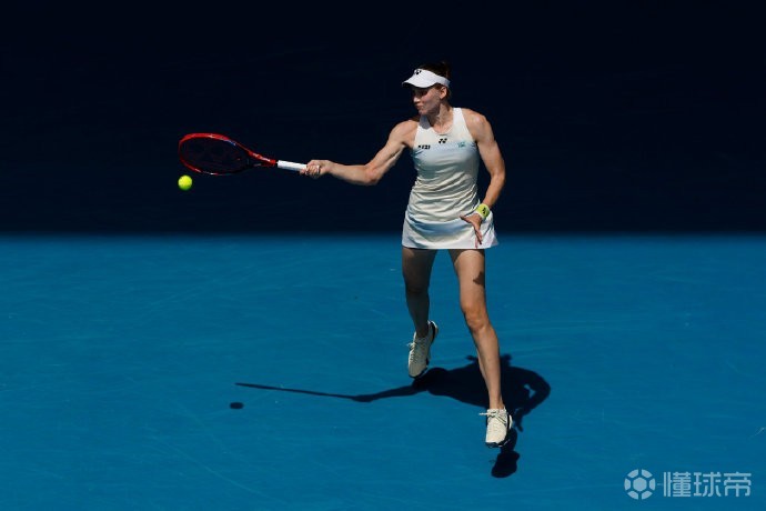 莱巴金娜2-0完胜斯瓦泰克，晋级澳网女单4强