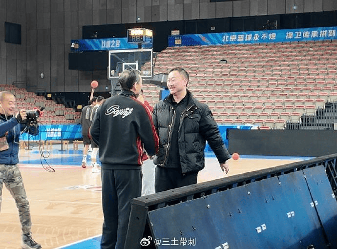 媒体人：刘维伟看见北京球员，质问他们怎么打我都复出
