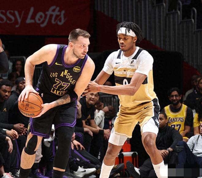 随着湖人142-111大胜奇才!猛追火箭 西部最新积分榜更新湖人第5