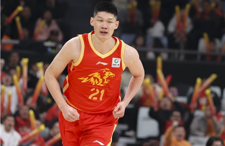 联赛第一!广厦单节轰23-6轻取浙江保持主场全胜 胡金秋15分|塔克|孙铭徽|年轻球员|广厦|浙江|胡金秋