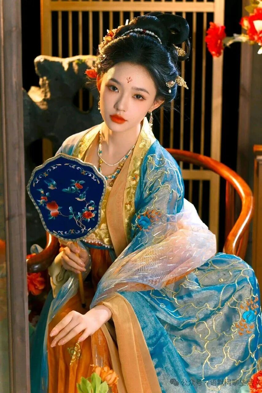 林允《归鸾》中古装造型都好看