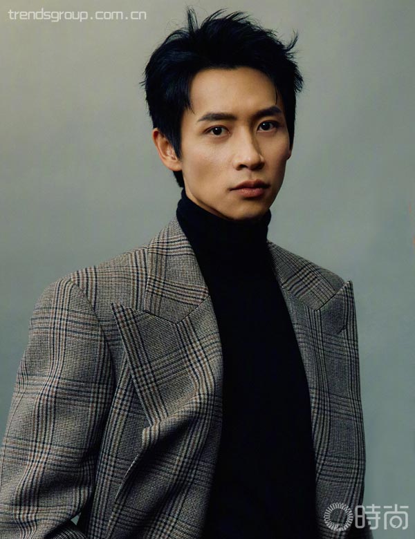人物 | 魏晨:成熟不减锐气 _芭莎男士_品牌亮点_时尚集团官网