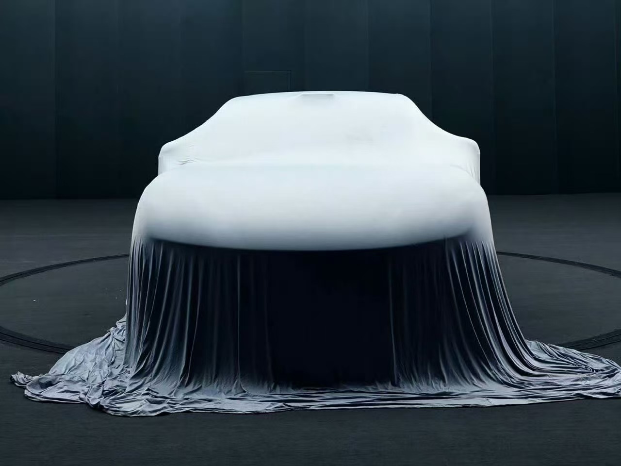 启境首款“三百万”级猎装轿跑开启全国路测