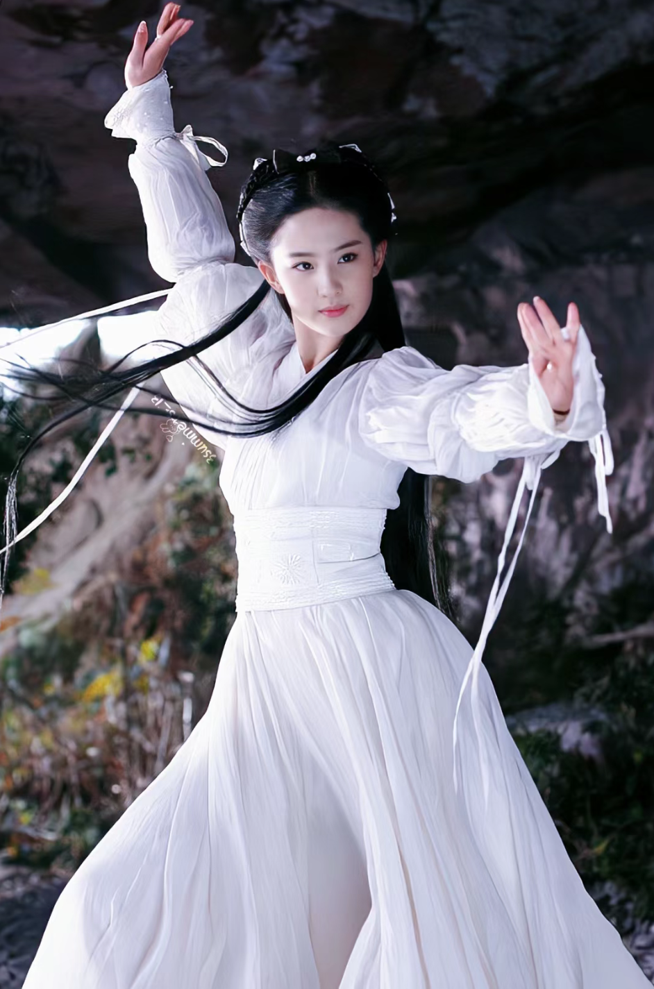 刘亦菲《神雕侠侣》时期小龙女妆造