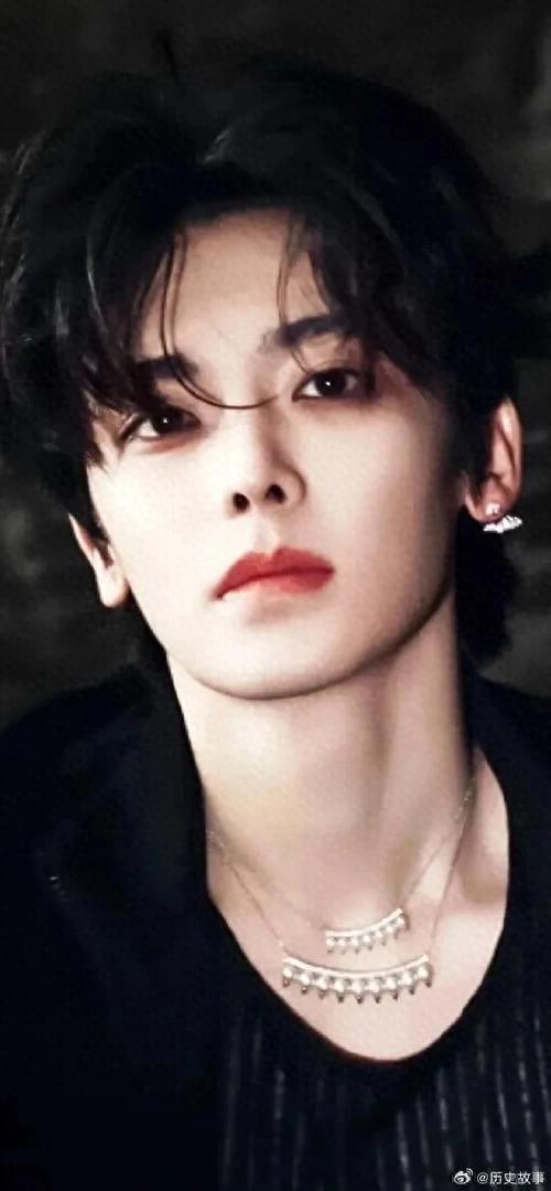 谁会是2025年娱乐圈的顶流?