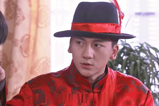 电影民国警花谭松韵康磊演绎黑道老大与警花情感纠葛