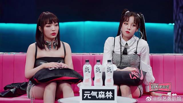 宋雨琦和毛衍七未能争取到大舞台，二人给老师哭泣！