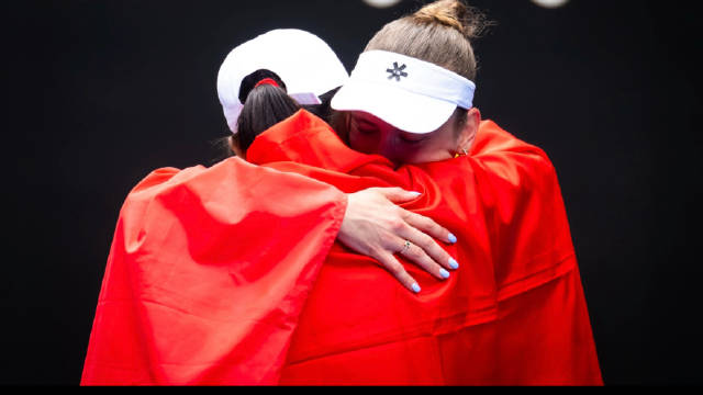 张帅组合夺2026澳网女双冠军，称梦想与年龄无关