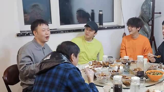 看到杜海涛跟邓超抢着买单，才明白沈梦辰为什么会嫁给他