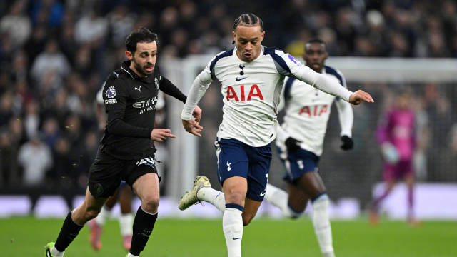 索兰克复出激活热刺锋线，弗兰克战术搭建优于曼城