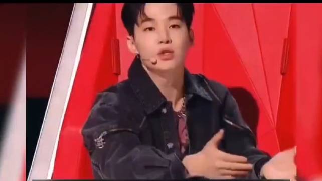 刘宪华伯克利高才生台上音乐王子台下可爱孩子