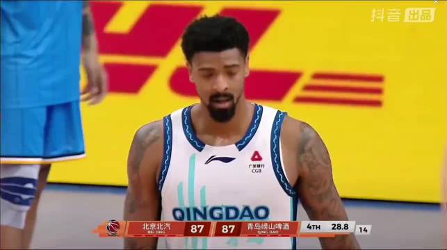 青岛男篮客场89比87力克北京队，首次攻克五棵松