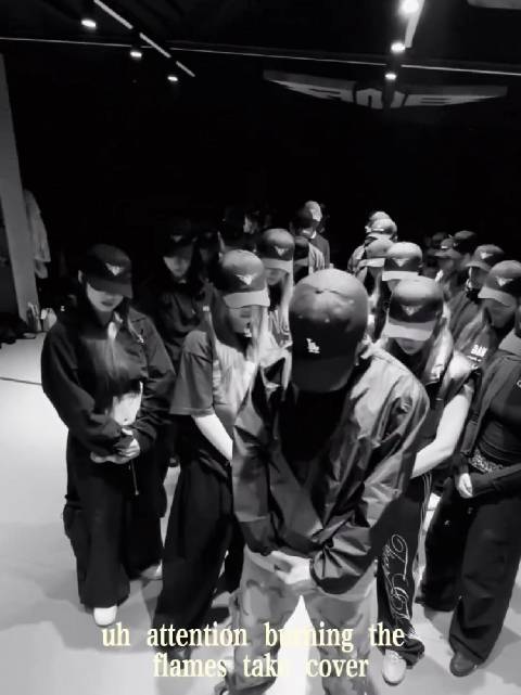 张艺兴杭州舞蹈表演引热议