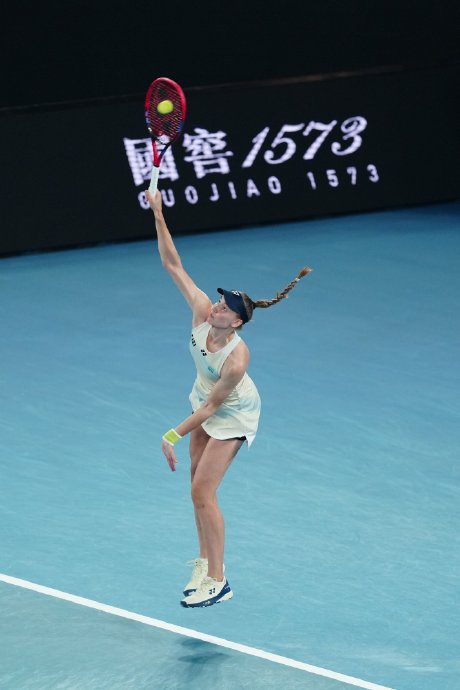 赢得2026年澳网冠军后，莱巴金娜的世界排名和积分发生了怎样的变化？