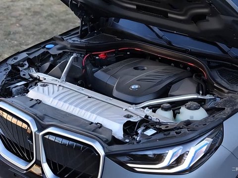 在性能方面，BMW X3仍然足够强悍