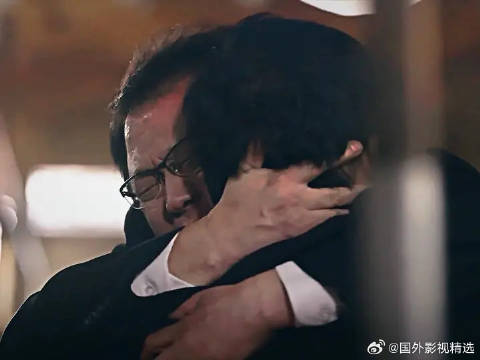 作为一家之主不可以哭，但是作为弟弟可以