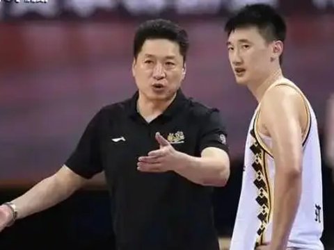 重返球场，李京龙官宣，和球队汇合，薪酬曝光，李春江期待