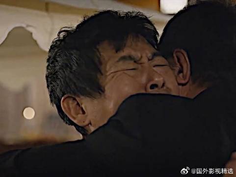 “作为一家之主 他不能哭”