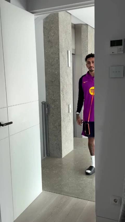 拉菲尼亚的新造型