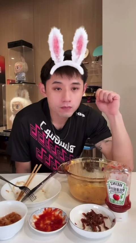 每日一报体重，73.04