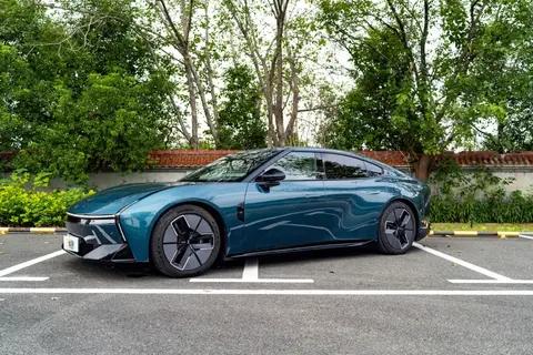 小鹏P7：颜值吸睛，底盘质感仍有精进空间