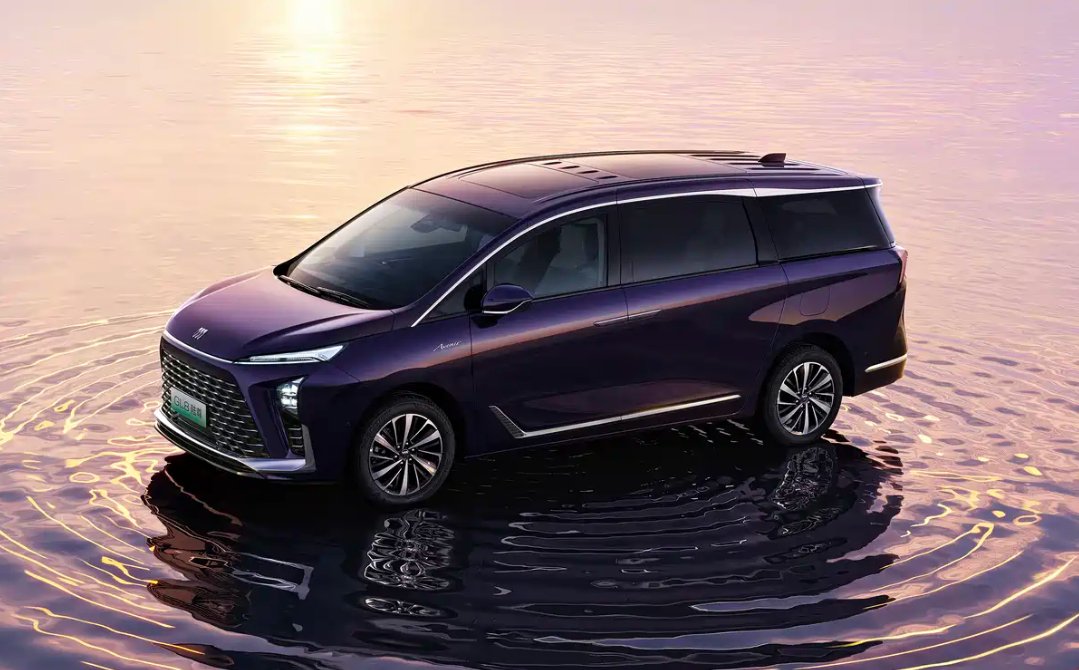别克全新GL8陆尊最新信息 增加后排座椅全域加热等功能