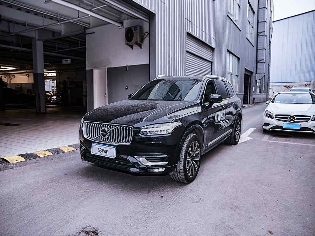 沃尔沃xc90后排座椅怎么放倒？怎样操作才能放倒沃尔沃xc90后排座椅？
