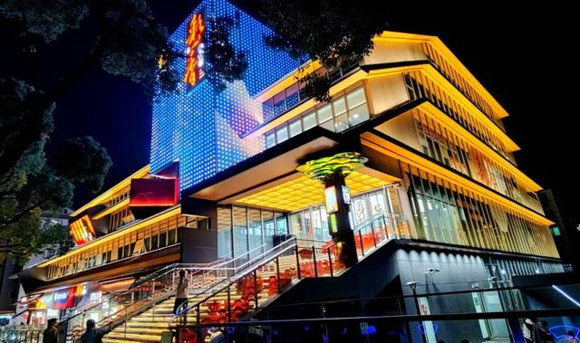 苏州彩香菜市场等来自江苏的3个项目日前入选商务部流通发展司发布的《零售业创新提升案例集》。 江苏商务 图