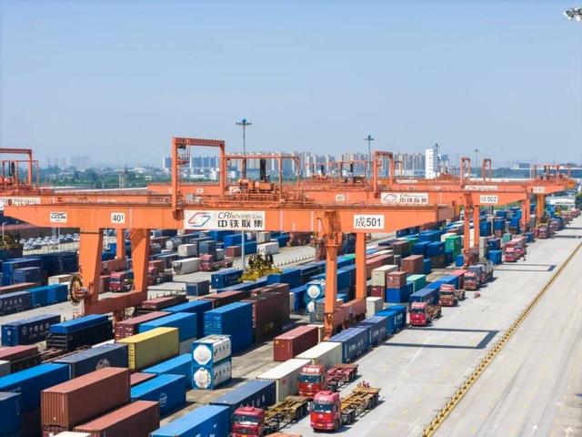 成都国际铁路港。图源视觉中国