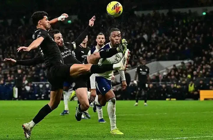 为什么赛季过半曼城仍然状态低迷,表现经常会大起大落?_德布劳内_瓜迪奥拉_罗德里