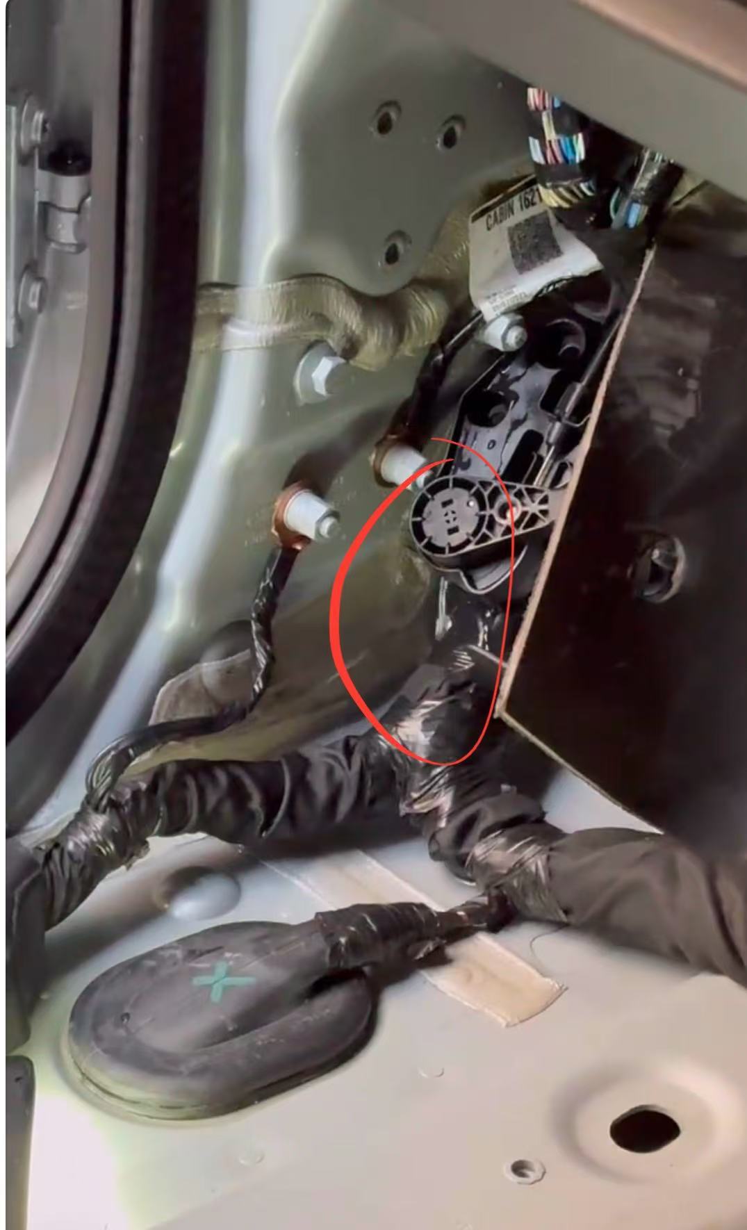 路虎卫士开了2年后持续有水流声？回应：系个案，已维修补偿