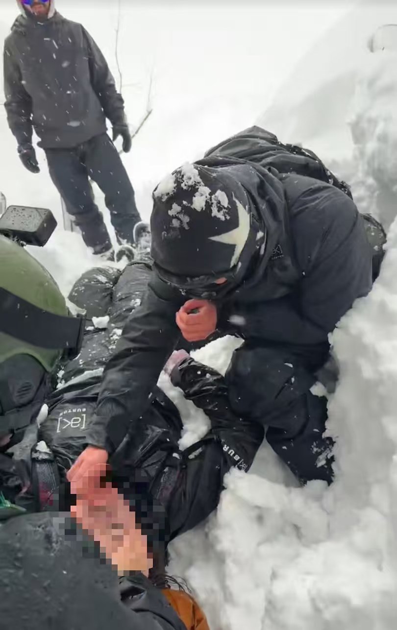 39岁女游客命丧日本“死亡谷”：和丈夫结伴滑雪失散后坠崖，被发现时已失去意识，事发地陡峭救援摩托无法抵达