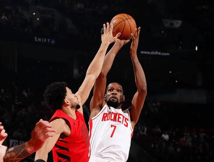 火箭惜败开拓者,杜兰特与阿门表现稳定,谢泼德昙花一现,史密斯状态堪忧