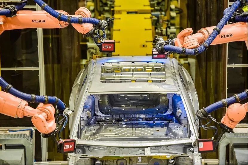 电厂 | 汽车公司内卷进入暗战：“增配不加价”