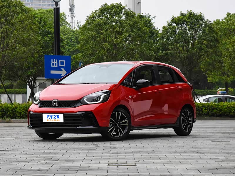 女性购车者最偏爱的车型是什么?