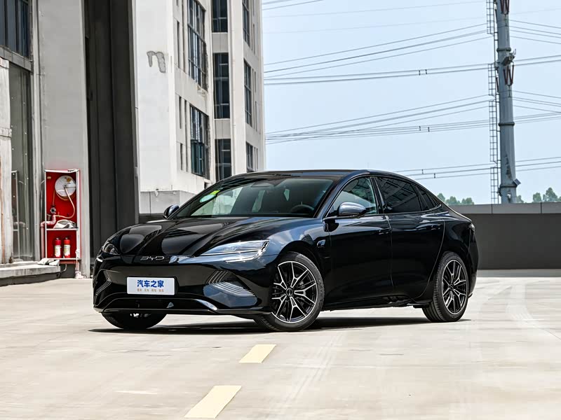 海豹比亚迪的配置和价格是多少?