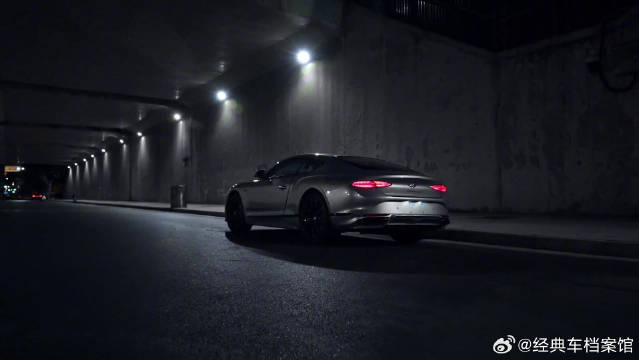 宾利欧陆 GT，一开就懂什么是快乐