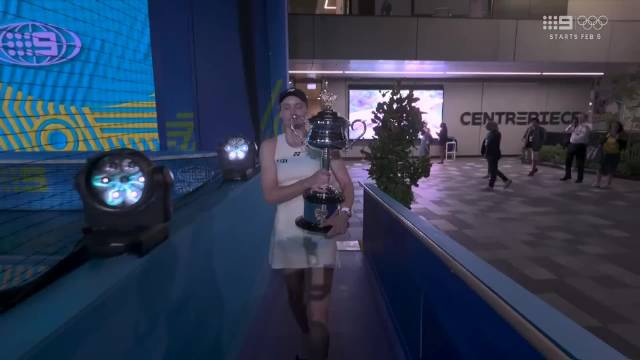 莱巴金娜首夺澳网女单冠军，赛后坦言激动不已