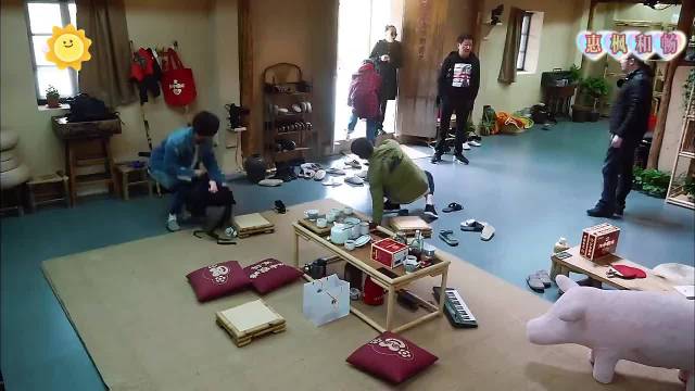 黄磊带着彭昱畅一起去挖笋，他真的太会吃了