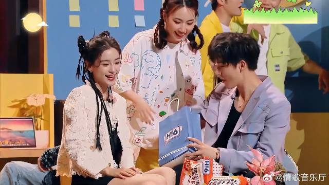 杨颖双马尾超甜，女神的美貌太可了，爱死