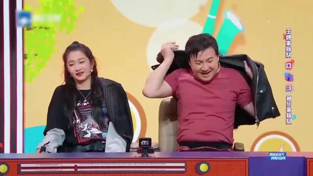 沈腾开挂式猜歌名！晓彤直点头！花花贾玲都惊呆了