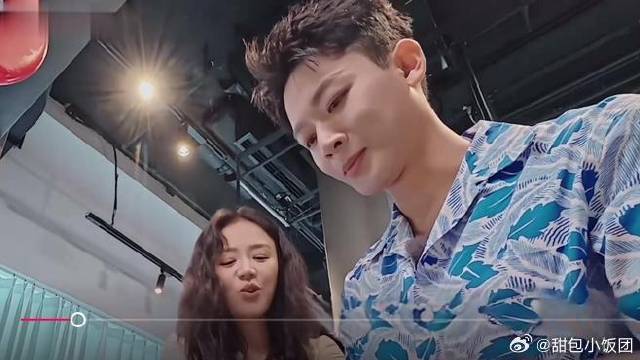 这短短的80秒记录着一场大型的allback！｜张晚意*马思纯