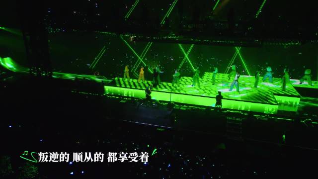 王源演唱会登微博十大热搜，鸟巢开唱创纪录