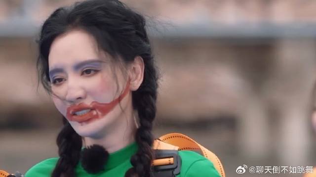 李晨给张萌画小丑妆，成品太辣眼，白鹿都笑趴在地！