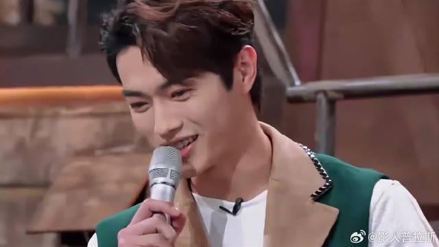 许凯挑战滑跪高度40cm，怎料轻松通过，太厉害了！