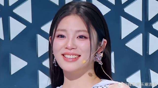 情歌小公主名不虚传！姚晓晨清唱《舍得》，张碧晨都紧张！