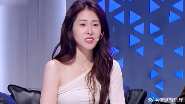 张碧晨清唱《挚友》，一开口惊艳全场，不愧是情歌天后！